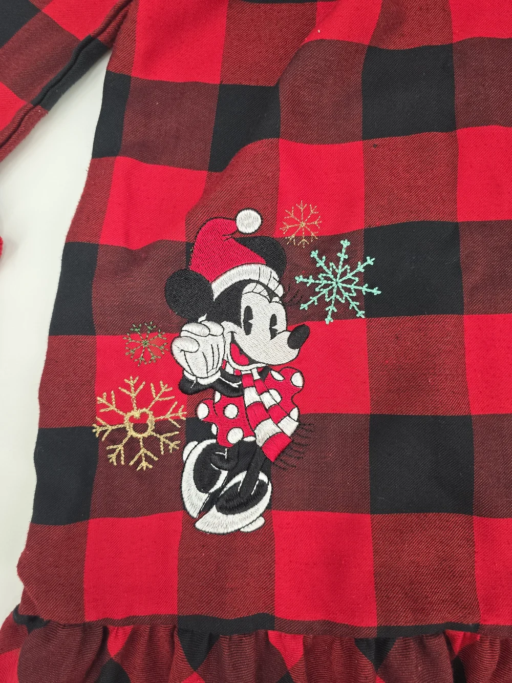 Disney Red and Black Buffalo Plaid Minnie Mouse Girls Nightgown Size 5/6